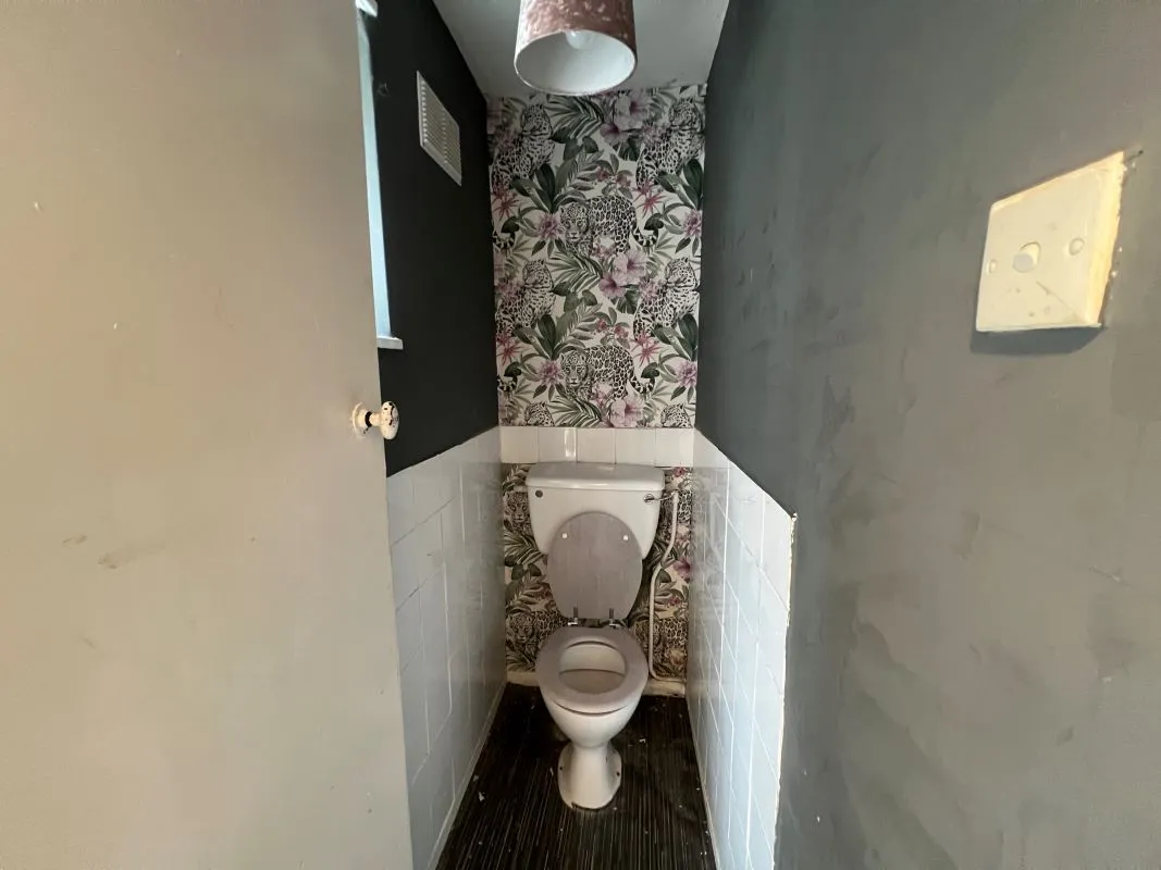3 bedroom semi detached house in Stoke on Trent