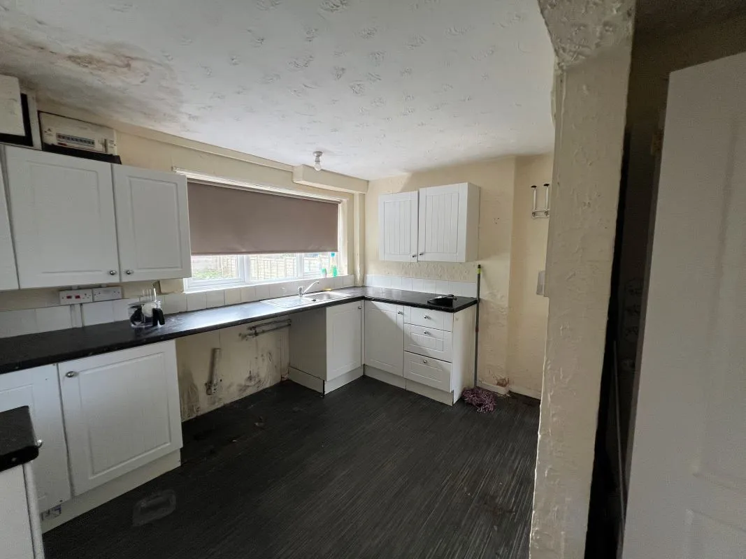 3 bedroom semi detached house in Stoke on Trent