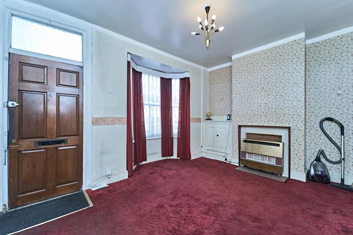 3 bedroom end terraced house in Walsall