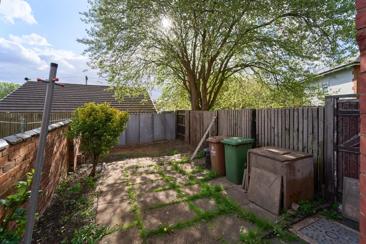 3 bedroom end terraced house in Walsall