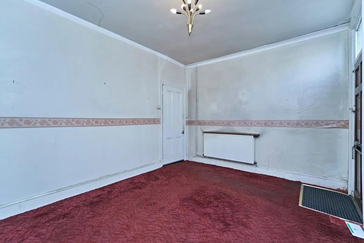 3 bedroom end terraced house in Walsall