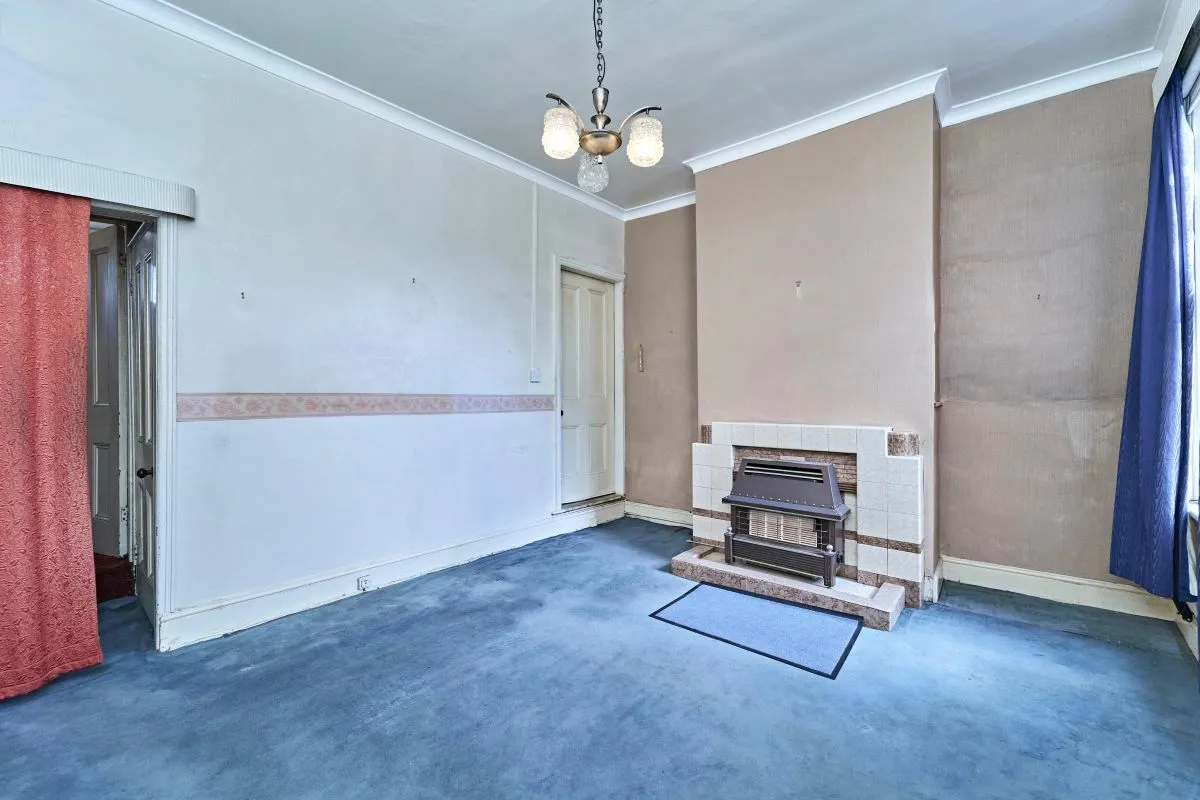 3 bedroom end terraced house in Walsall