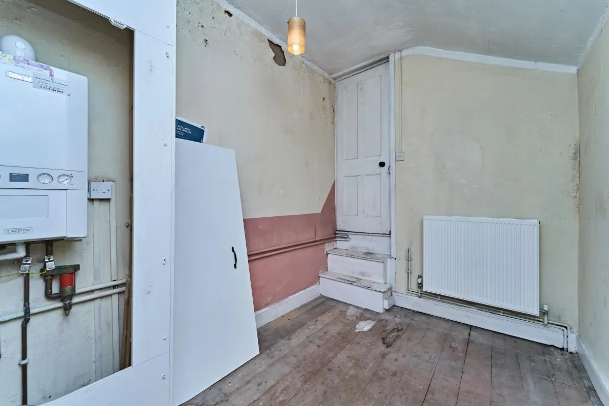 3 bedroom end terraced house in Walsall
