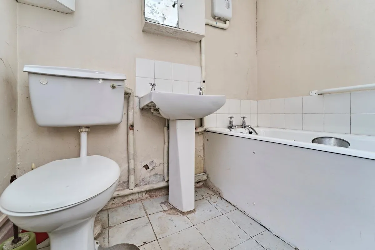 3 bedroom end terraced house in Walsall