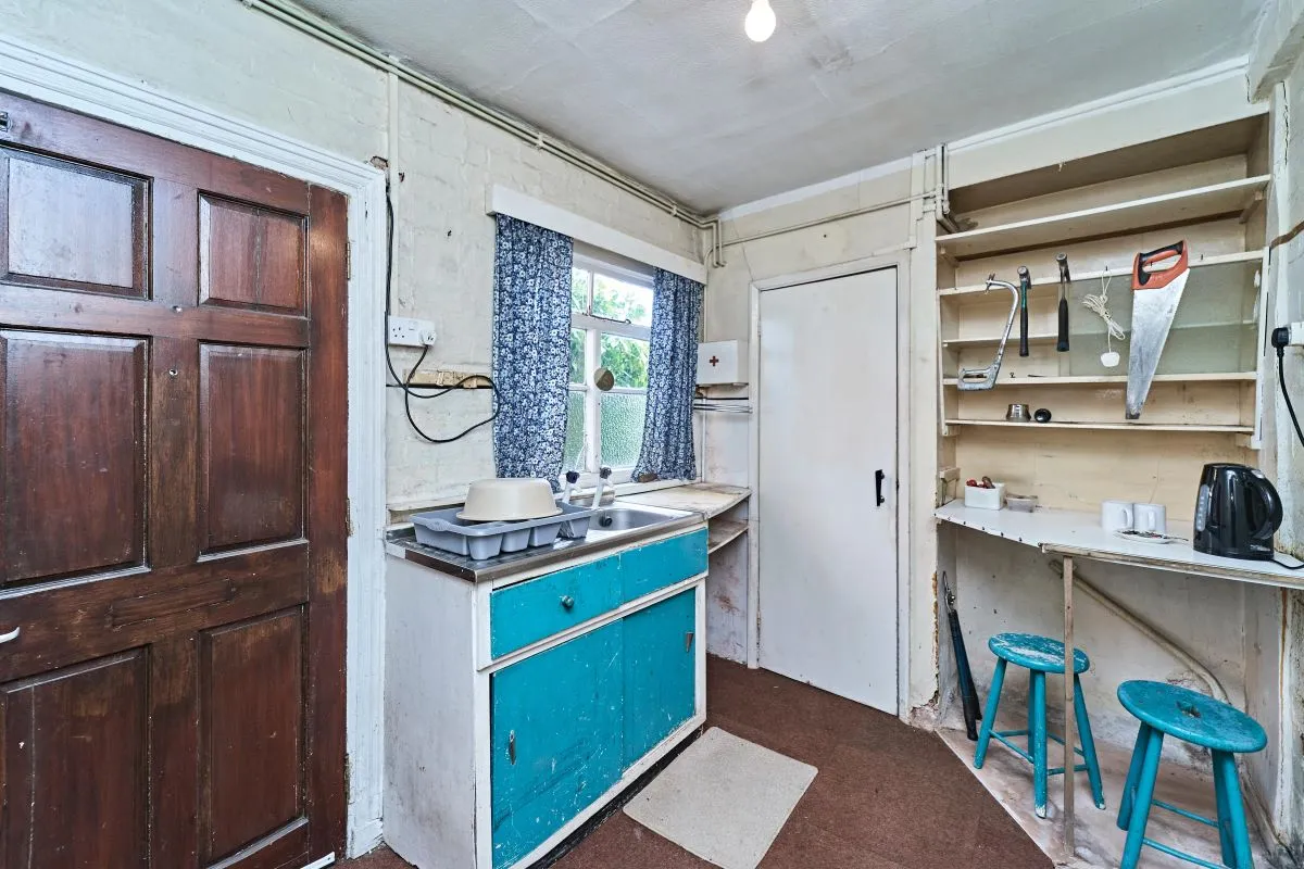 3 bedroom end terraced house in Walsall