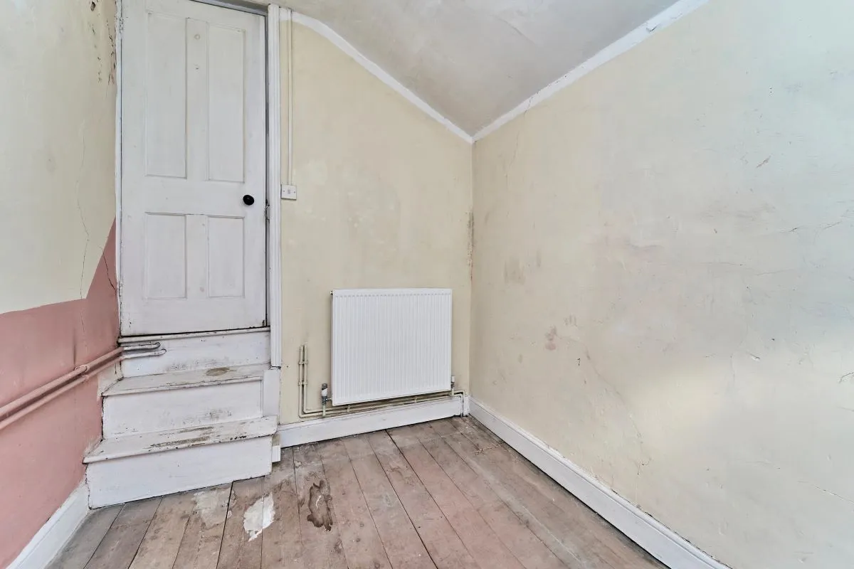 3 bedroom end terraced house in Walsall