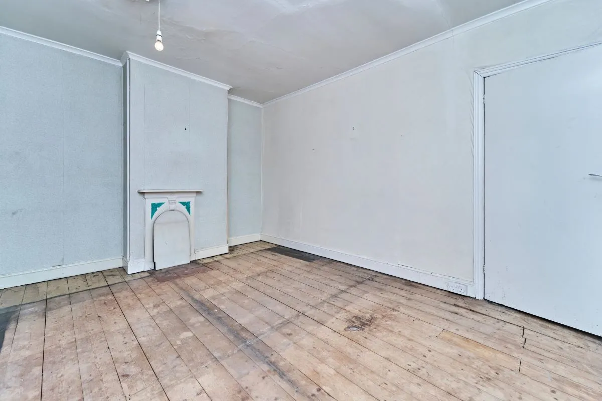 3 bedroom end terraced house in Walsall