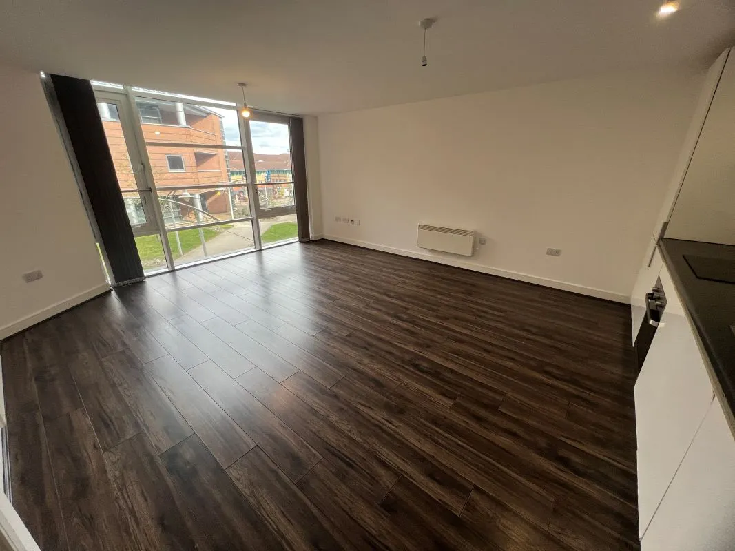 Vacant leasehold apartment in Brierley Hill