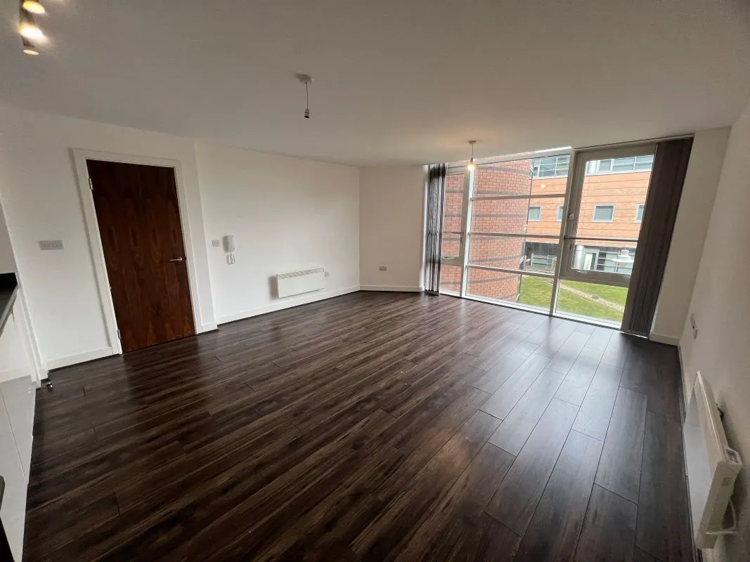 Vacant leasehold apartment in Brierley Hill