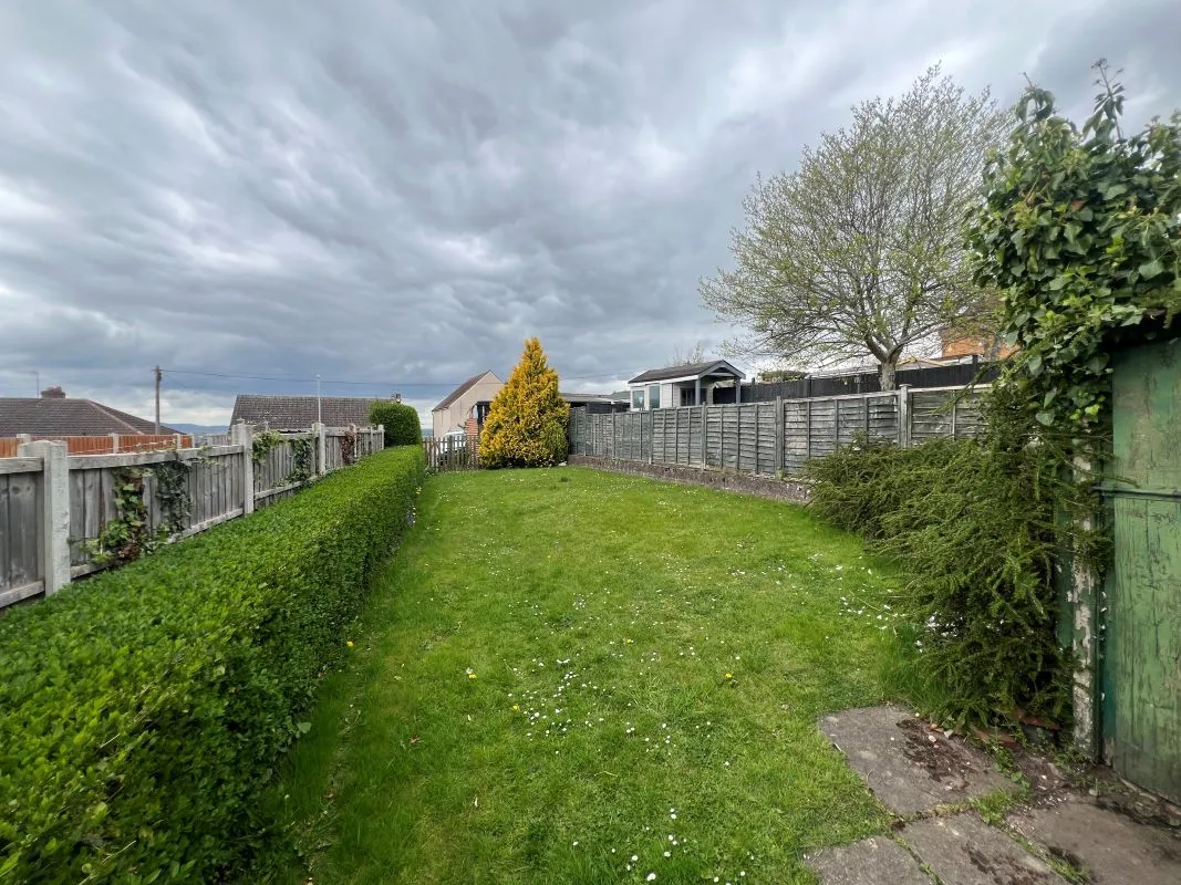 3 bedroom semi detached house in Worcester