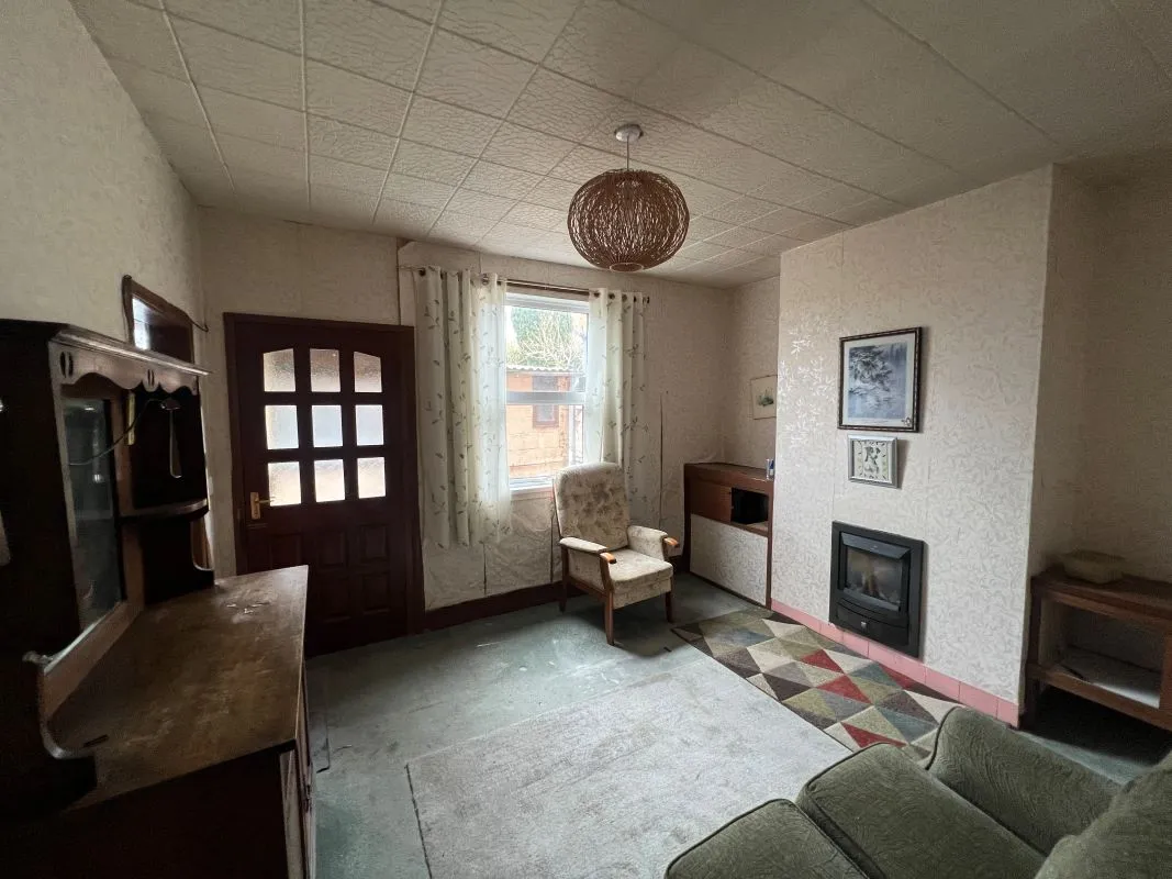 3 bedroom semi detached house in Worcester