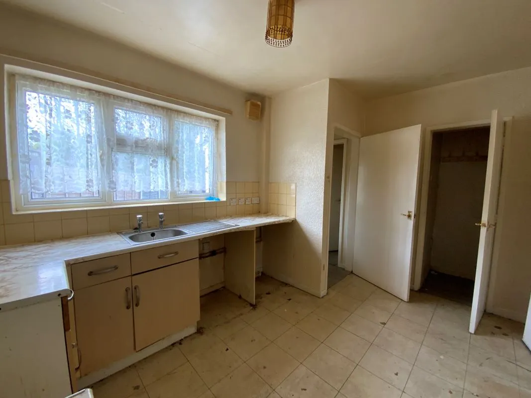 3 bedroom semi detached house in Willenhall