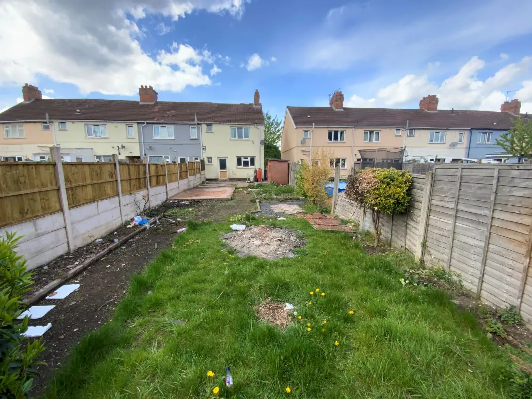 3 bedroom end terraced house in Willenhall