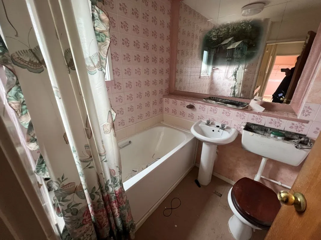 3 bedroom terraced property in Walsall