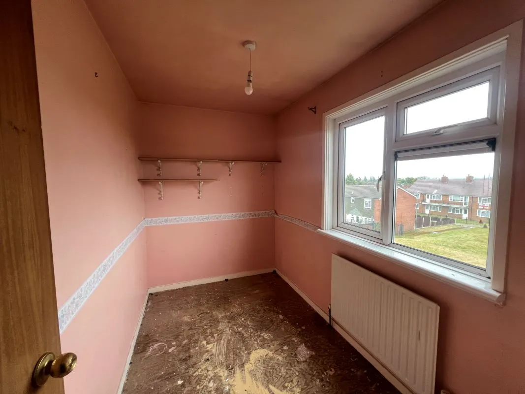 3 bedroom terraced property in Walsall