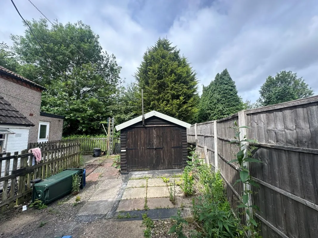 2 bedroom end terraced house in Coventry