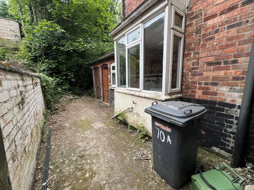 2 bedroom semi detached property in Stoke on Trent