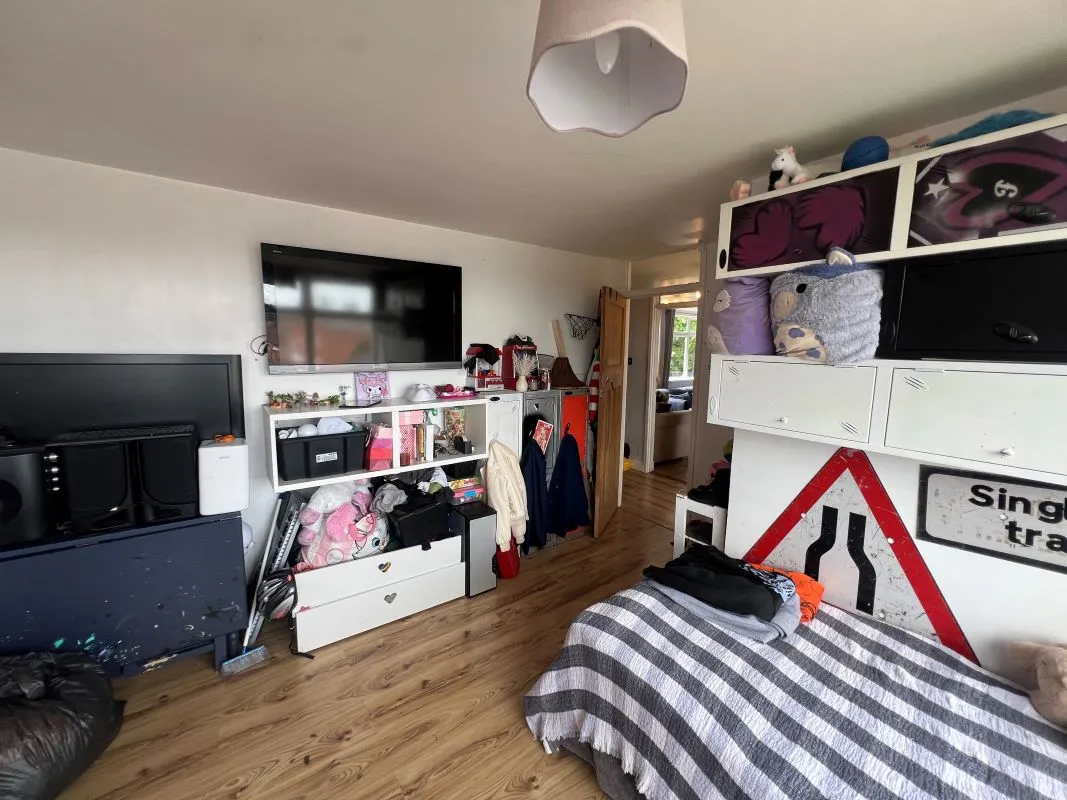 3 bedroom flat in Leicester