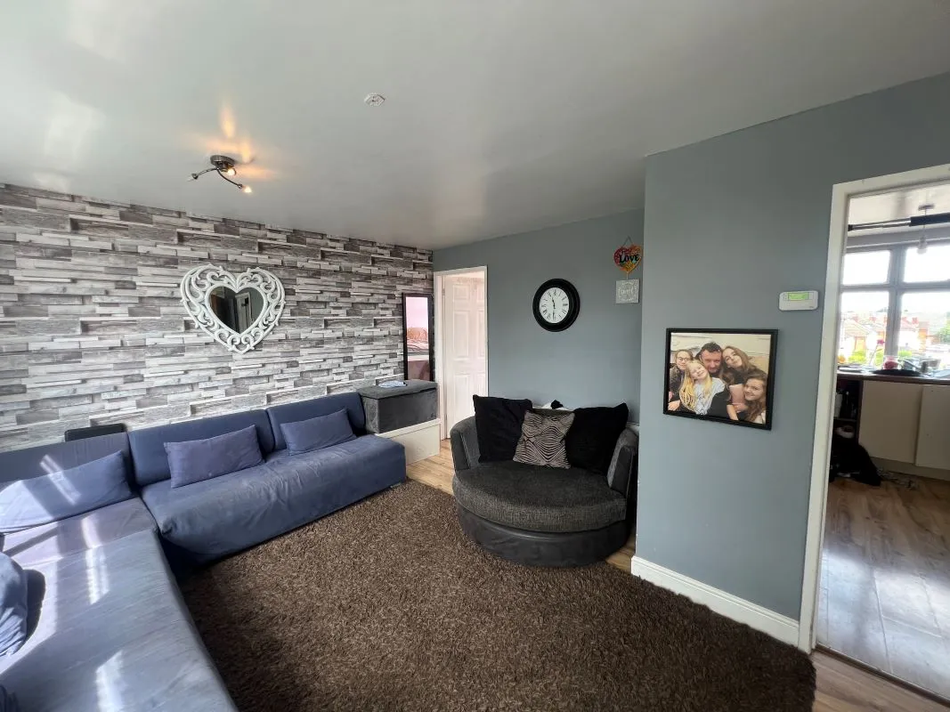 3 bedroom flat in Leicester