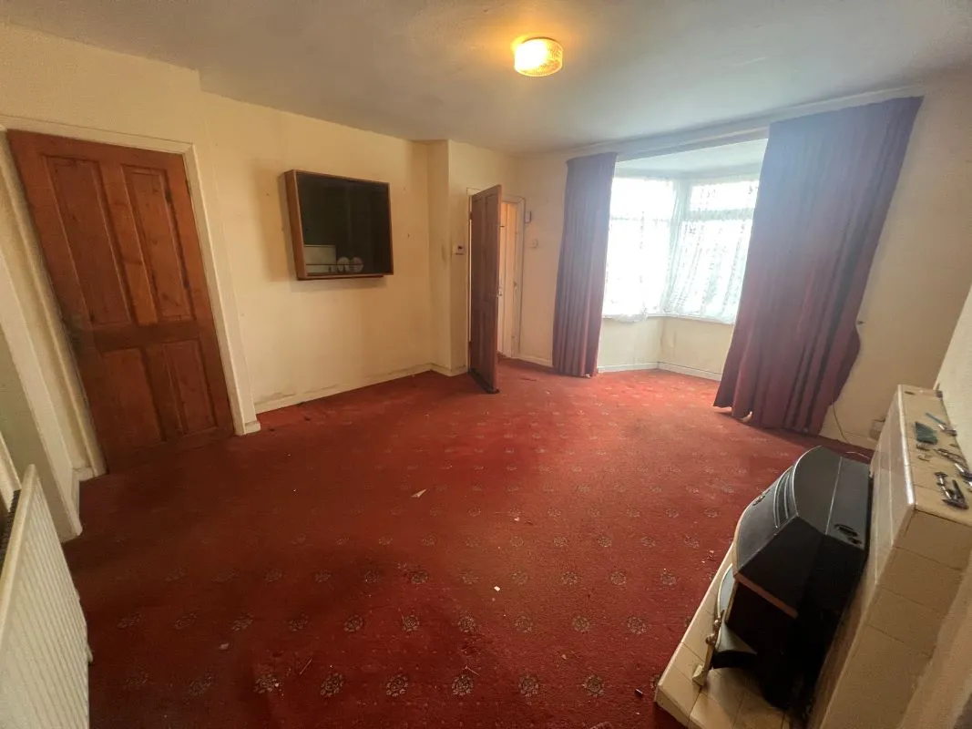 3 bedroom end terraced property in Northfield