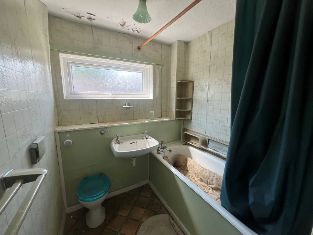 3 bedroom end terraced house in Castle Bromwich