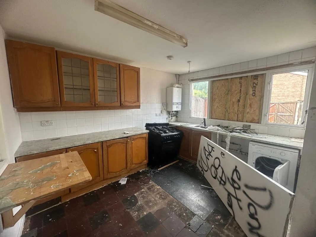 3 bedroom end terraced house in Walsall