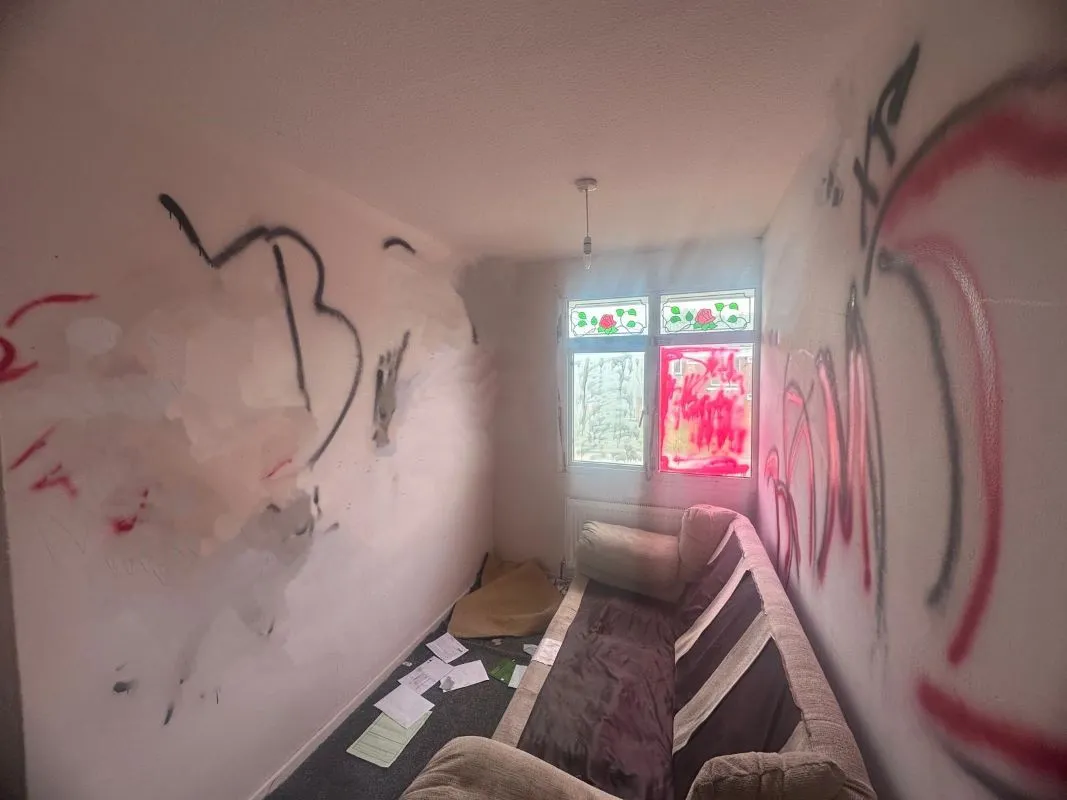 3 bedroom end terraced house in Walsall