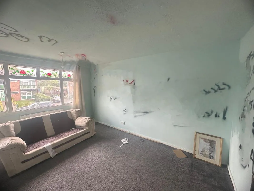 3 bedroom end terraced house in Walsall