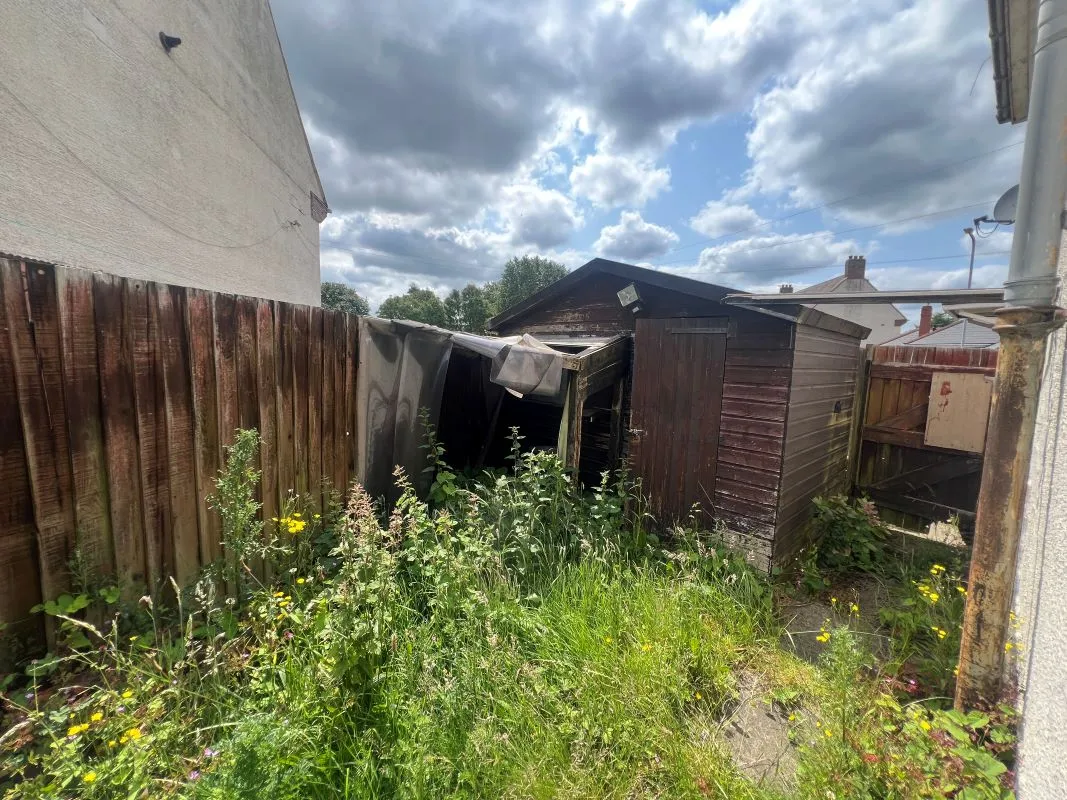 2 bedroom semi detached house in Wolverhampton