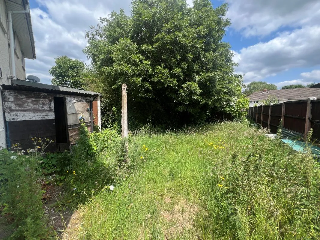 2 bedroom semi detached house in Wolverhampton