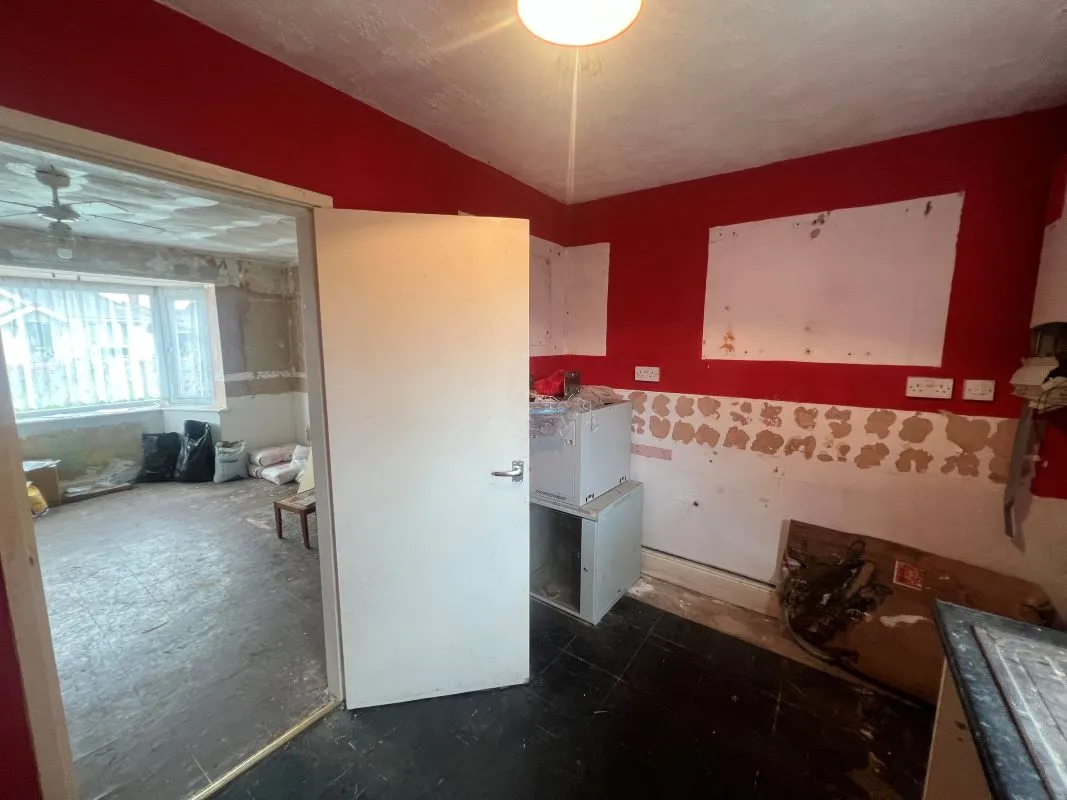 2 bedroom semi detached house in Wolverhampton
