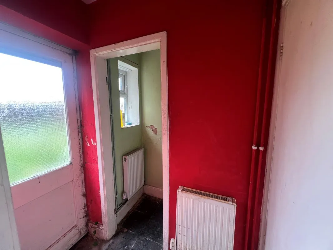 2 bedroom semi detached house in Wolverhampton