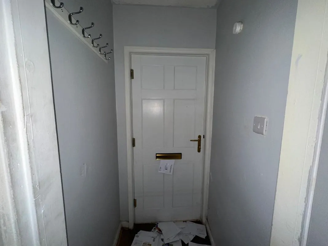 4 bedroom three storey mid terraced property in Walsall 