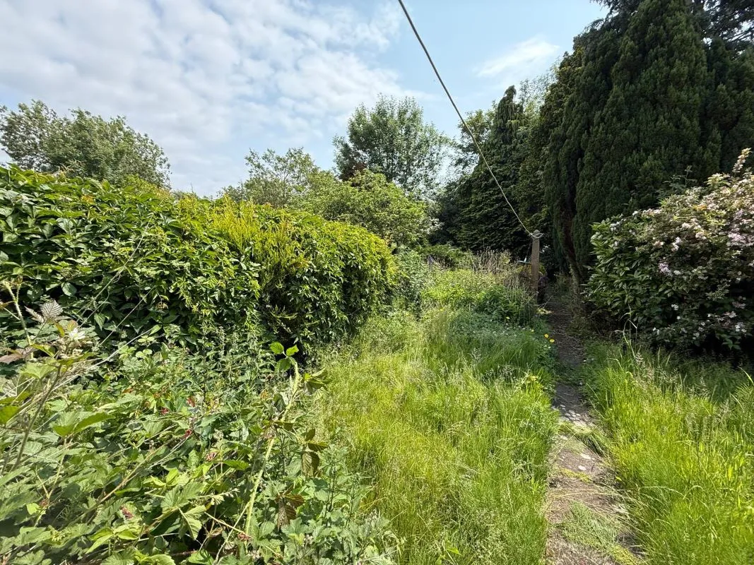 3 bedroom semi detached house in Wolverhampton