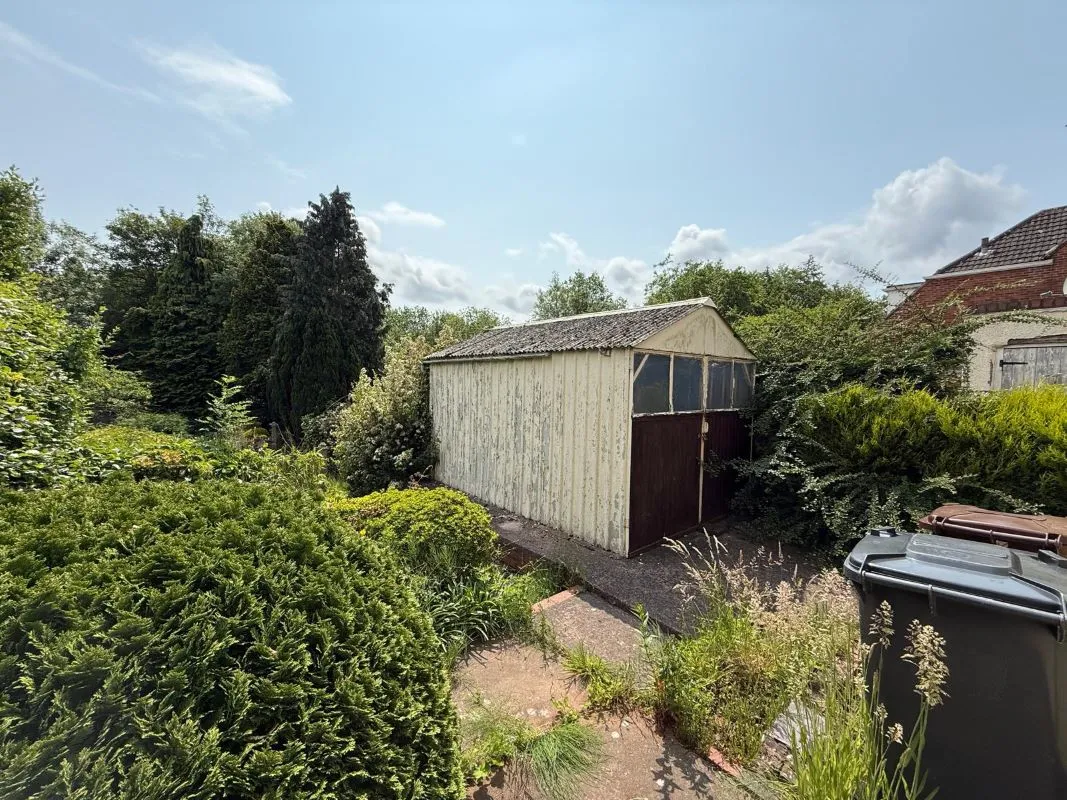 3 bedroom semi detached house in Wolverhampton