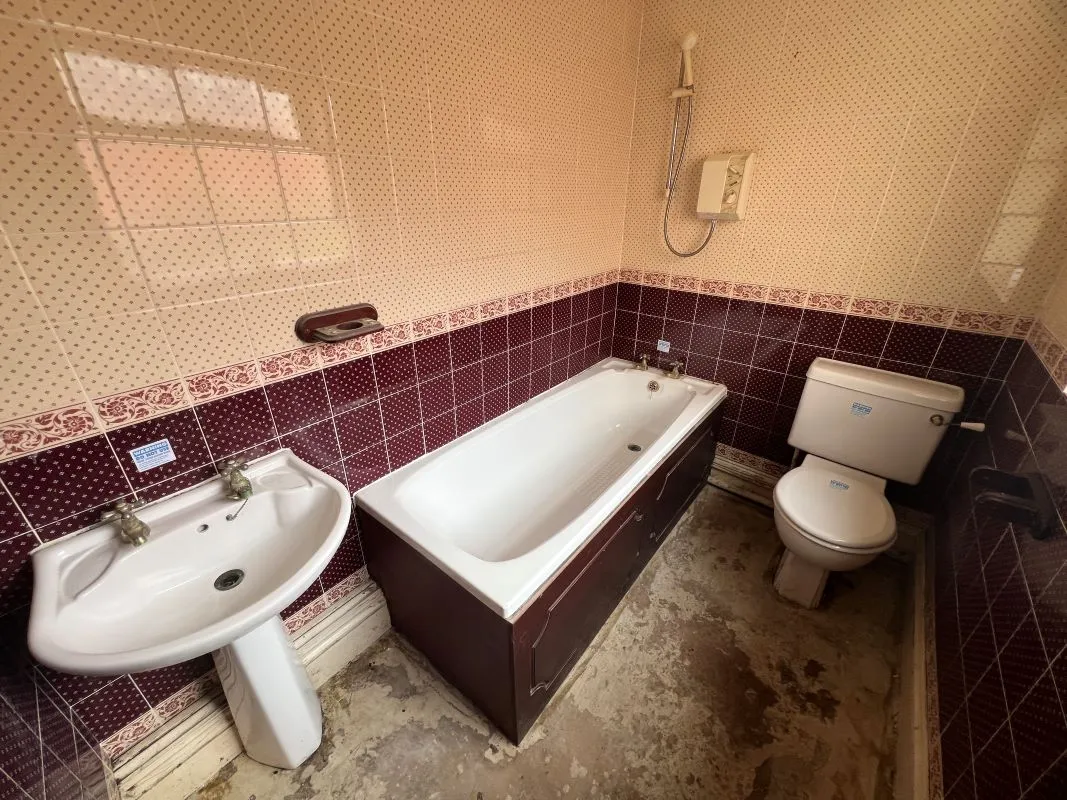 2 bedroom mid terraced property in Stoke on Trent