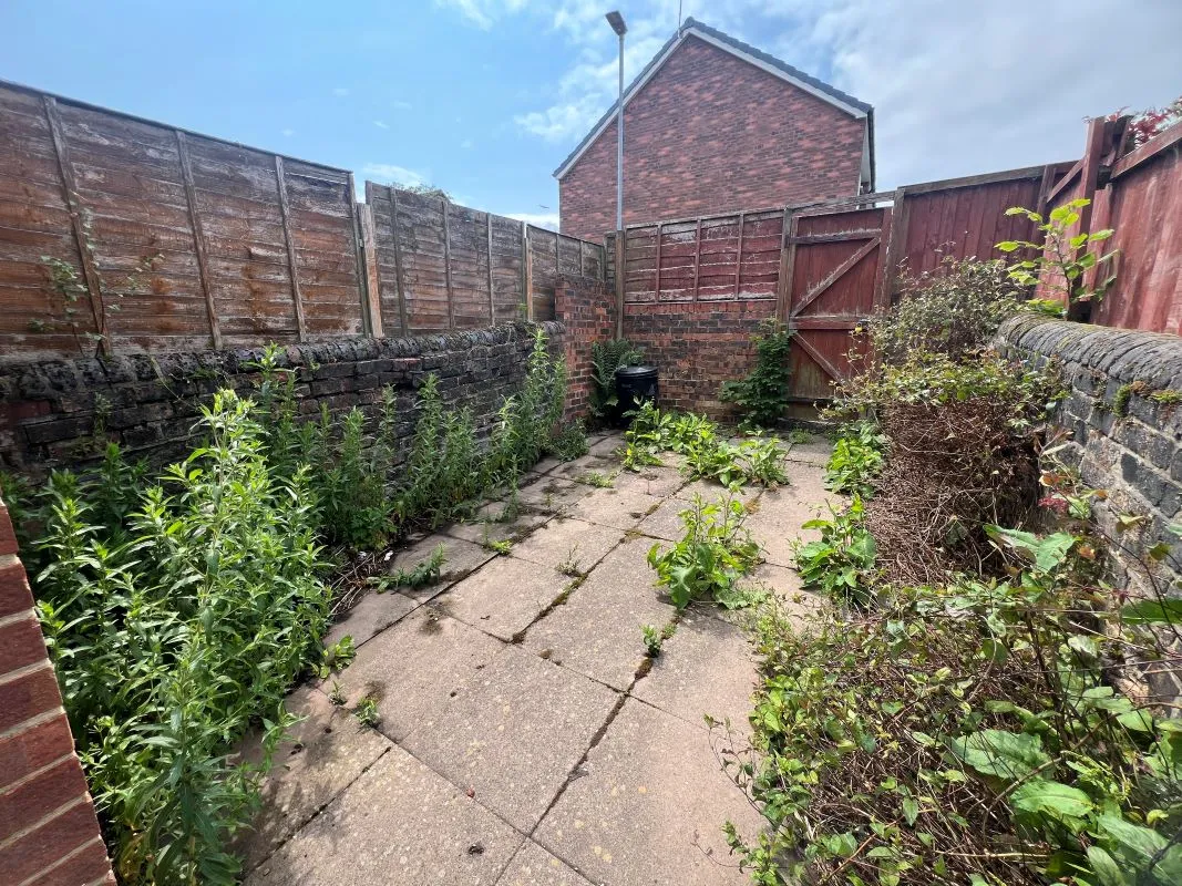 2 bedroom mid terraced property in Stoke on Trent