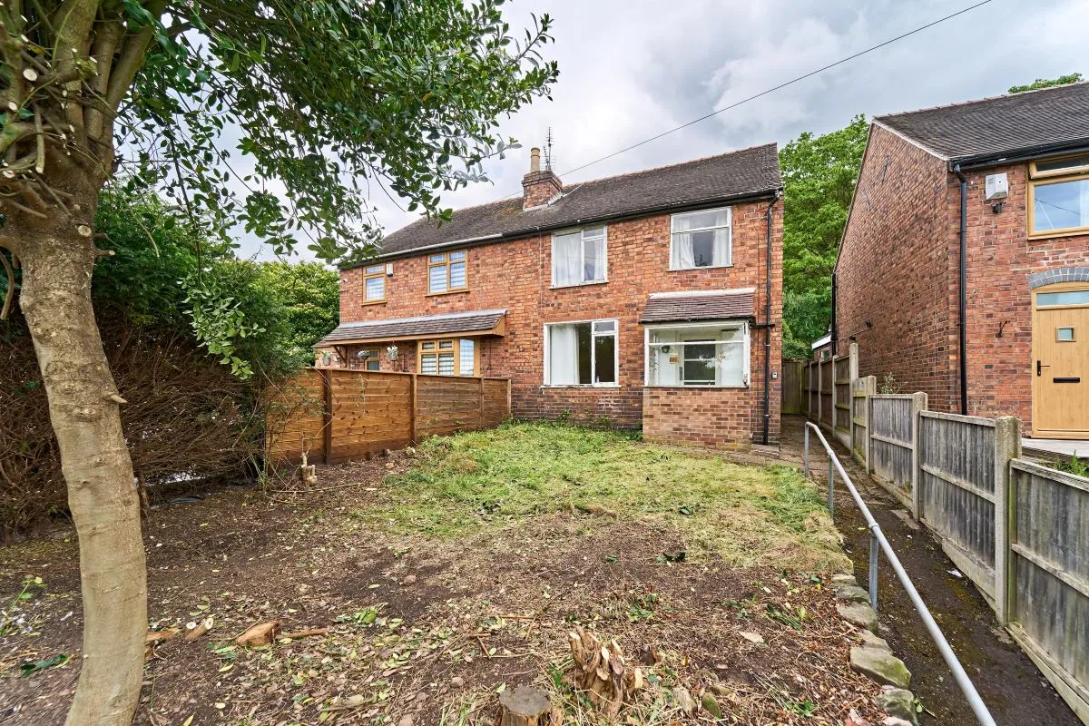 3 bedroom semi detached house in Tamworth