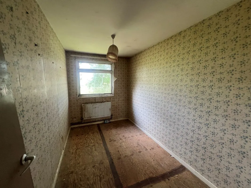3 bedroom end terraced house in Telford