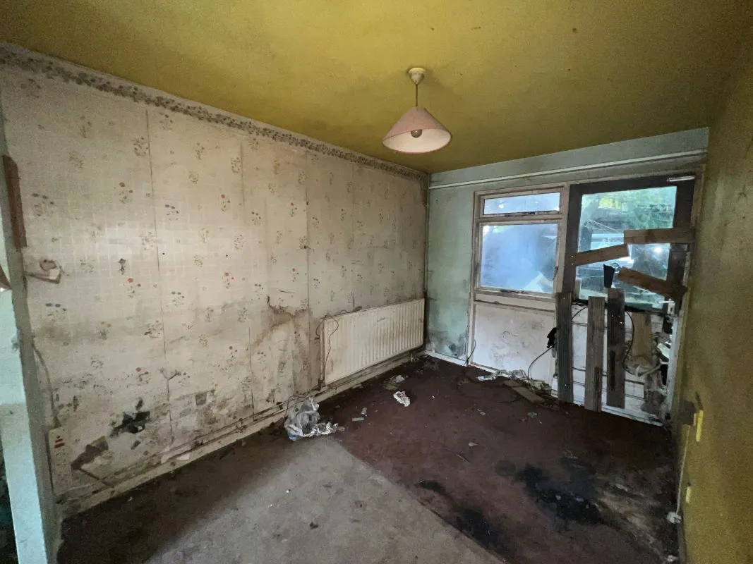 3 bedroom end terraced house in Telford