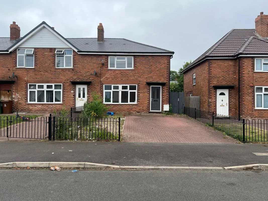 3 bedroom end terraced property in Walsall