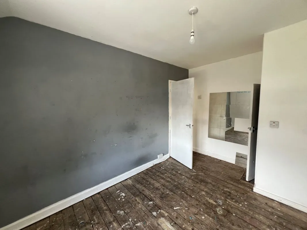 3 bedroom end terraced property in Walsall