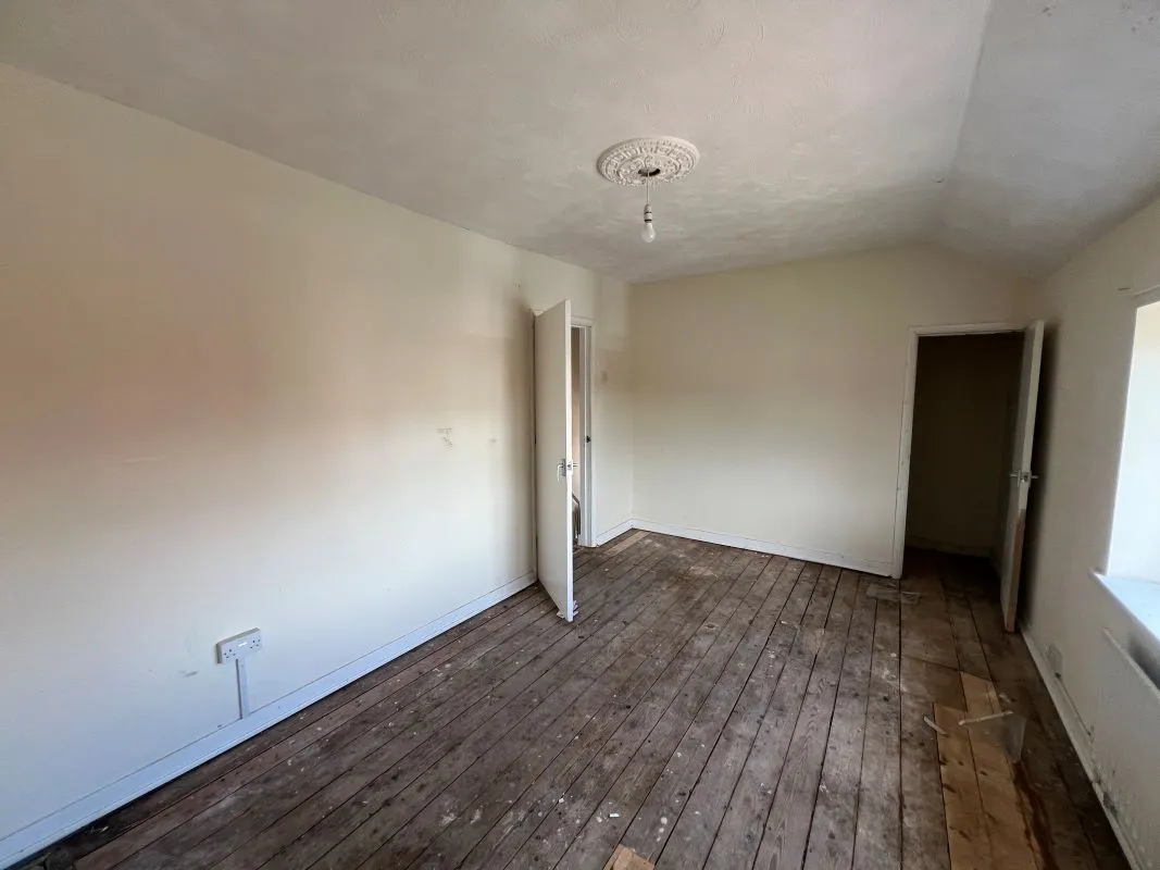 3 bedroom end terraced property in Walsall