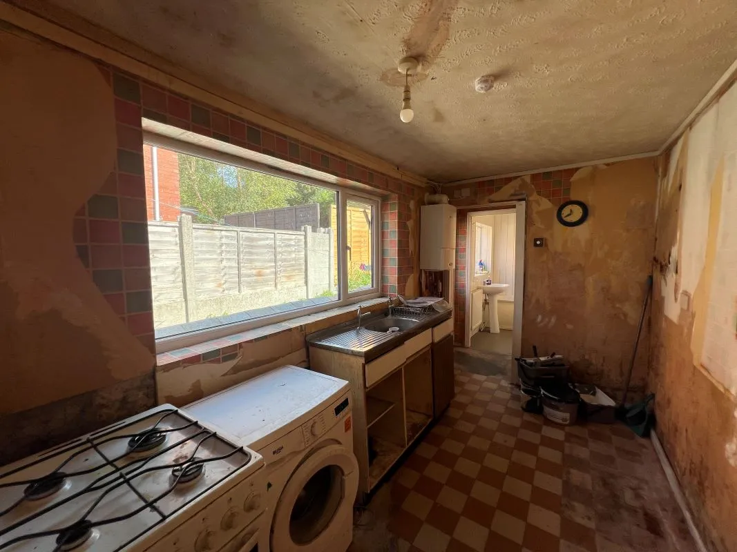 2 bedroom end terraced house in Stoke on Trent