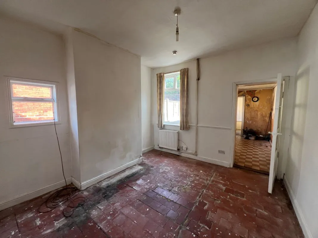 2 bedroom end terraced house in Stoke on Trent
