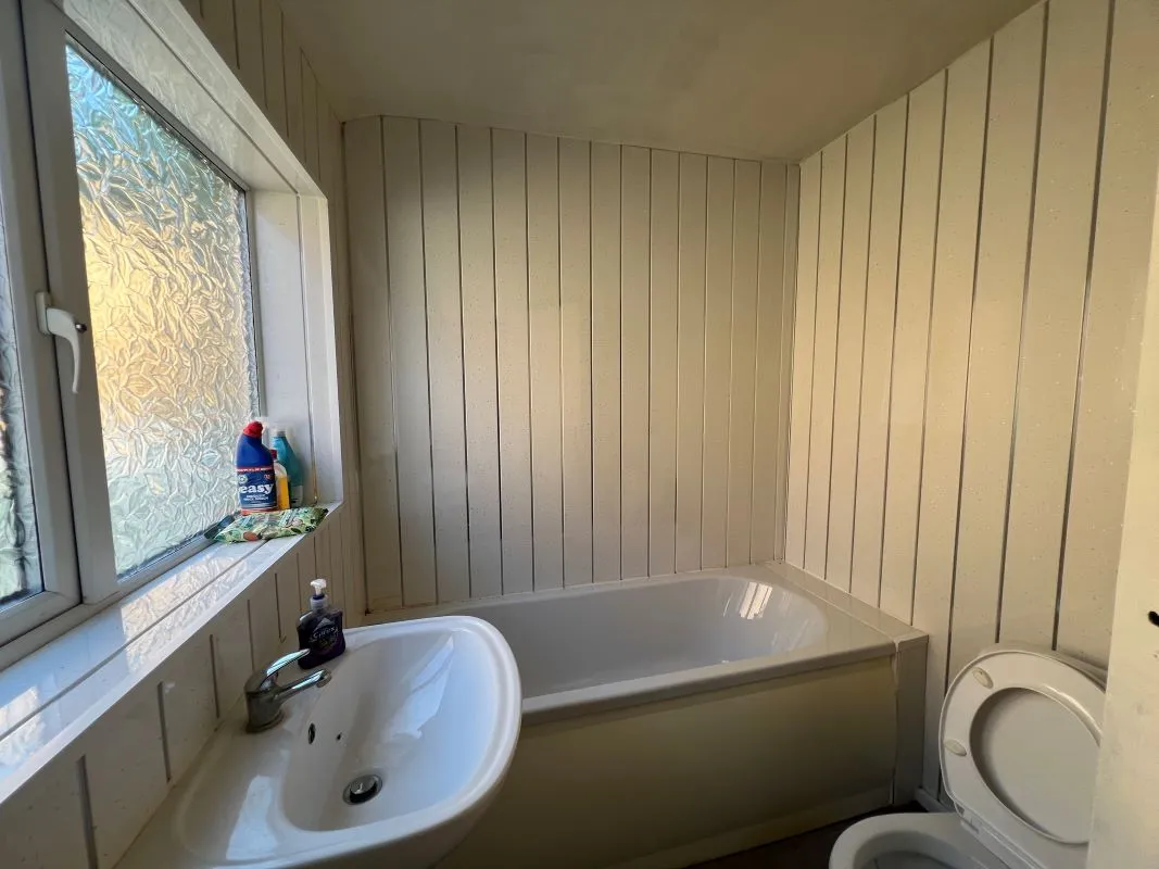 2 bedroom end terraced house in Stoke on Trent