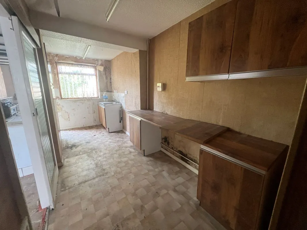 4 bedroom mid terraced property in Coventry 