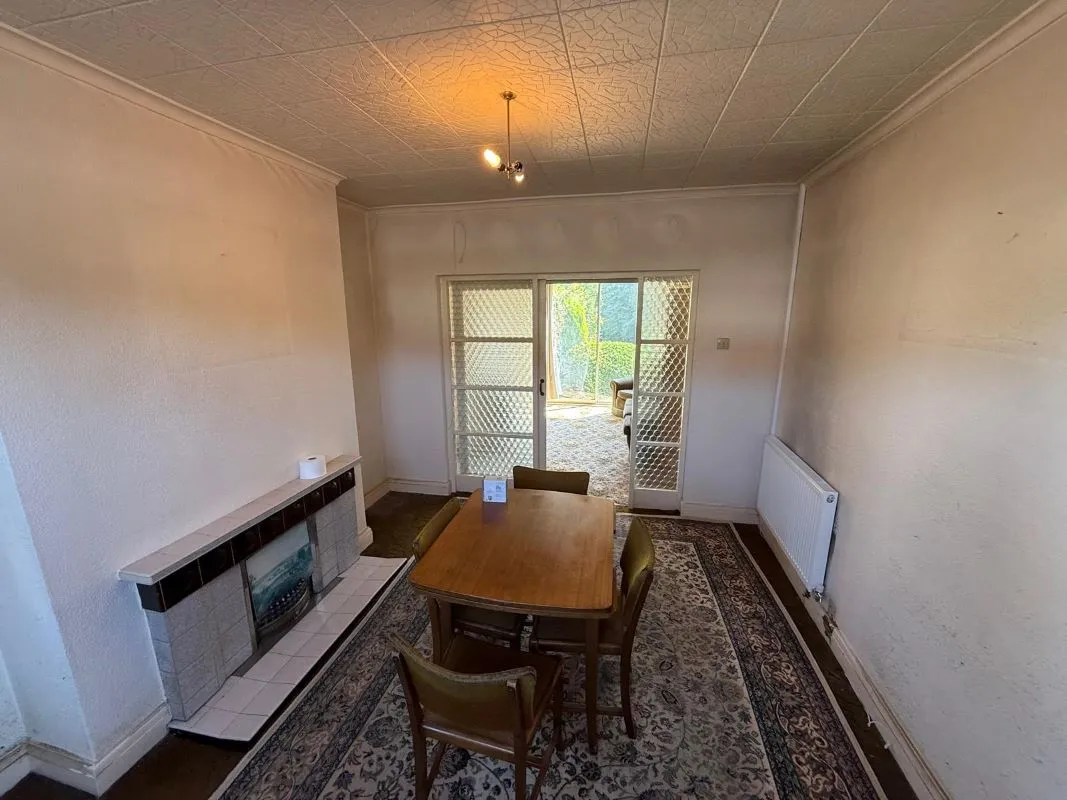 3 bedroom semi detached house in Wolverhampton