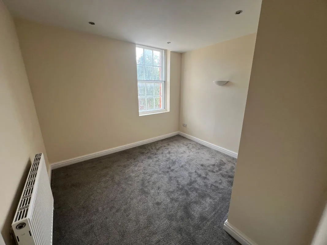 2 bedroom Grade II Listed mid terraced property in Coleshill