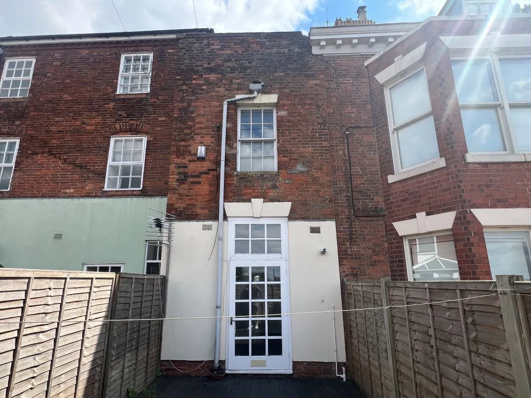2 bedroom Grade II Listed mid terraced property in Coleshill